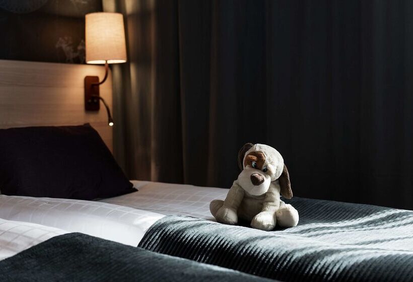 בית מלון כפרי Scandic Taby