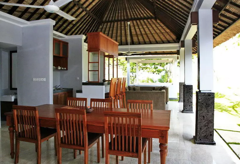 酒店 Sekar Nusa Resort