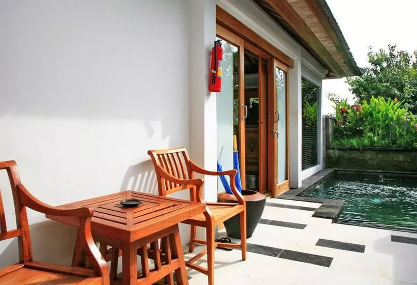 酒店 Sekar Nusa Resort