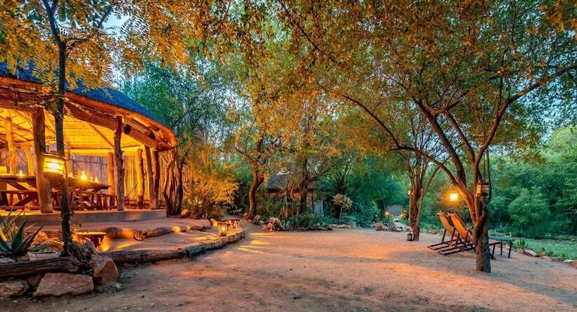 בית מלון כפרי Umlani Bushcamp   Lodge