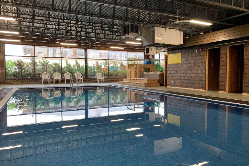 Hotel Super 8 By Wyndham Hearst On