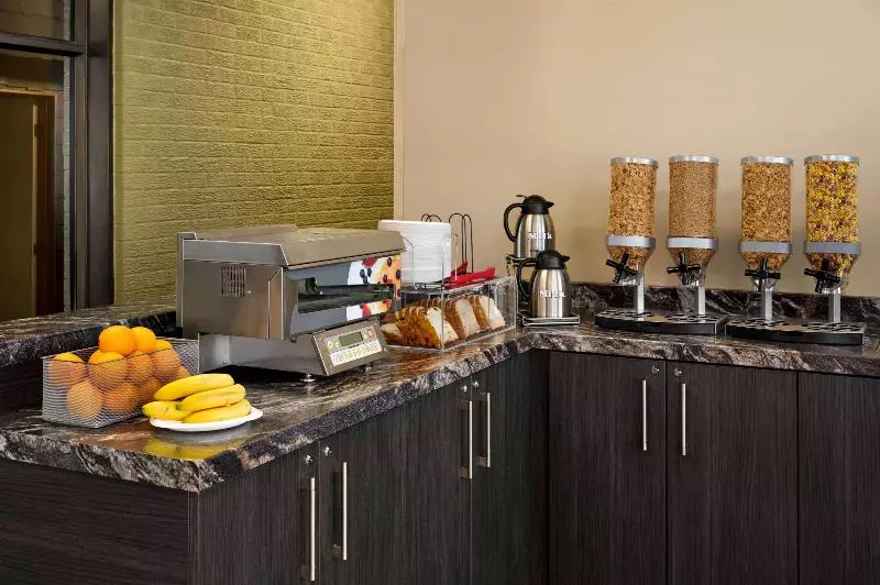 Hotelli Super 8 By Wyndham Hearst On