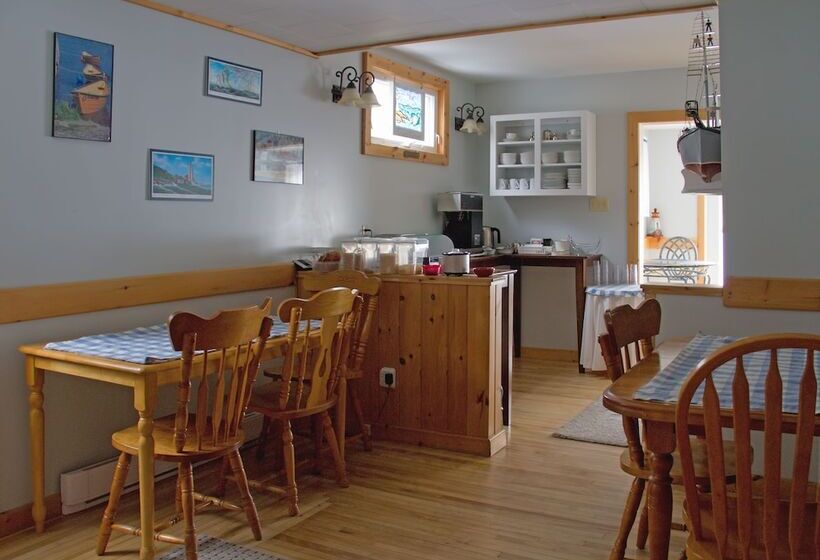 Mackenzie Motel & Cottages