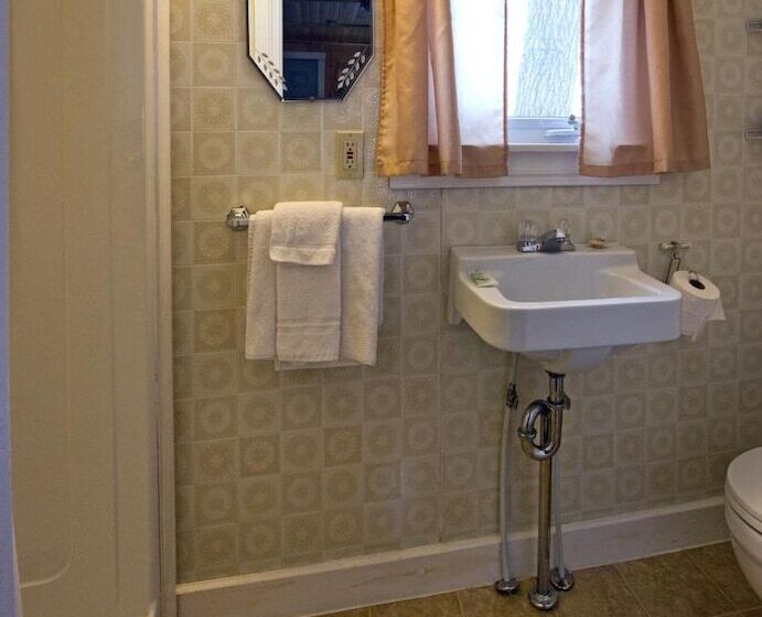 Mackenzie Motel & Cottages