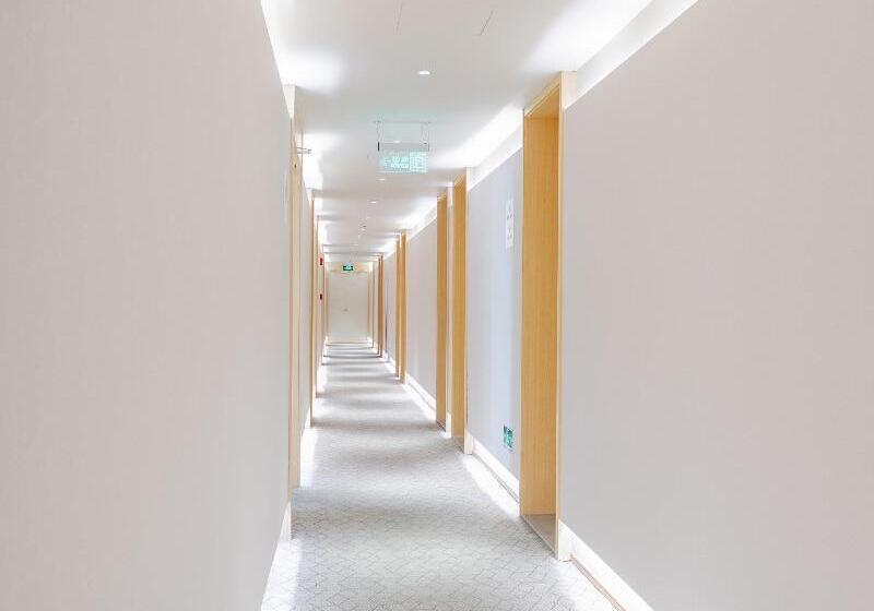 Отель Ji Beijing Capital Airport