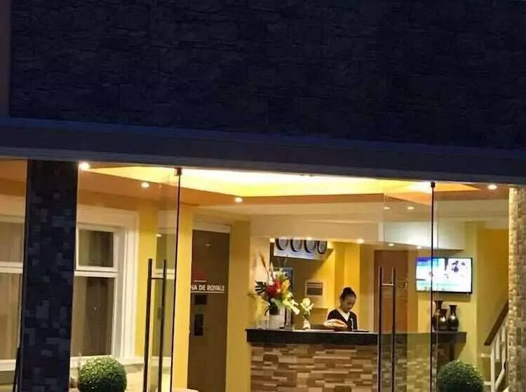 Hotelli Royal Mansion