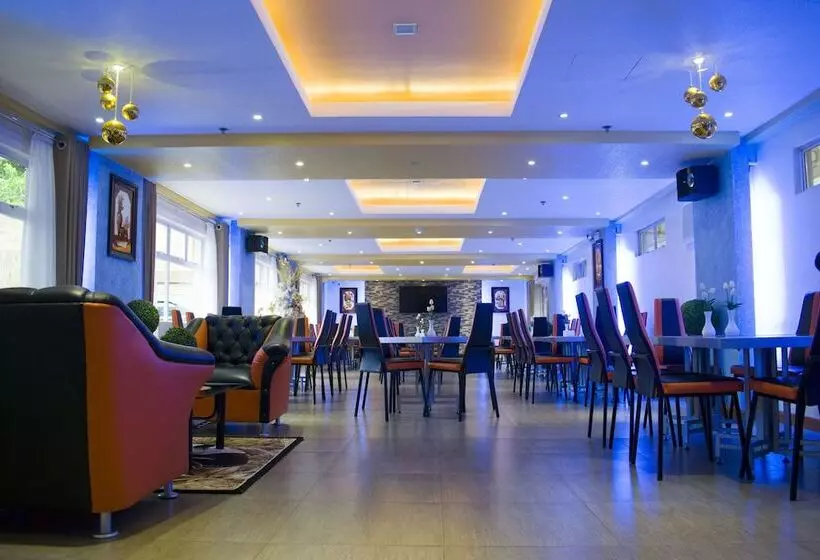 Hotelli Royal Mansion