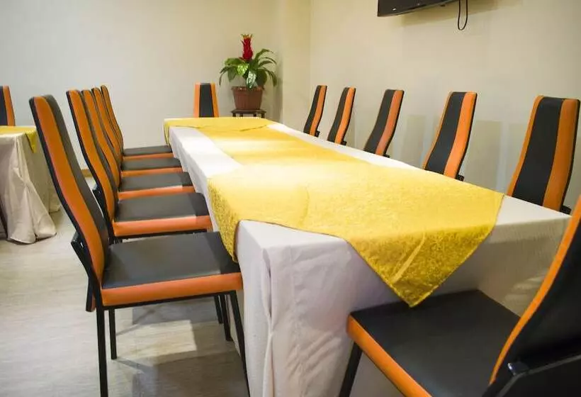 Hotelli Royal Mansion