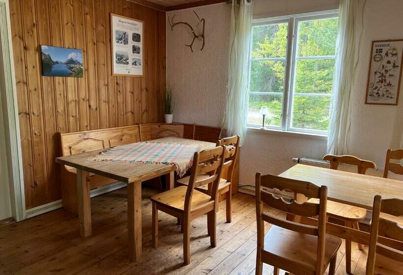 Nya Skogsgården Hostel