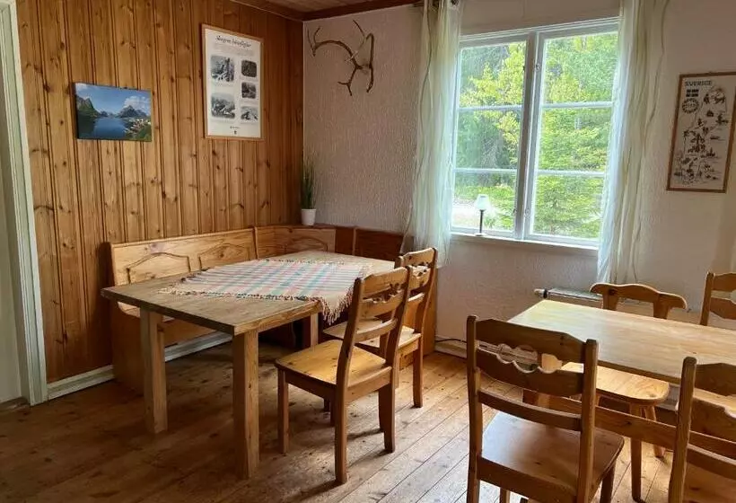 Nya Skogsgården Hostel