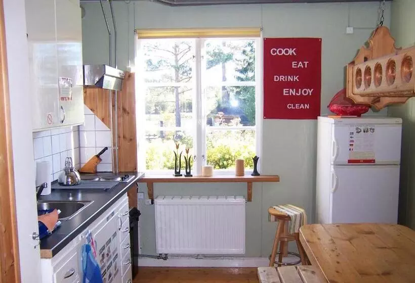 Nya Skogsgården Hostel