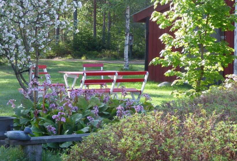 Nya Skogsgården Hostel