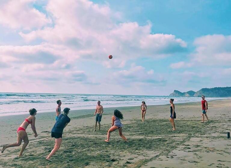 Herberge Hermanos Perdidos Surf