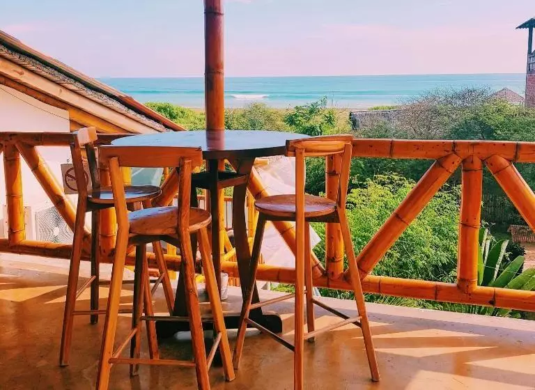 Retkeilymaja Hermanos Perdidos Surf