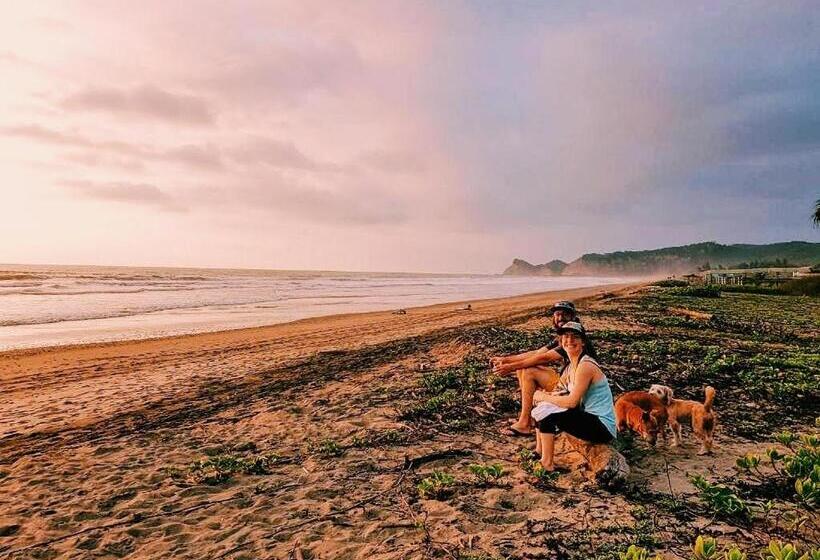 Herberge Hermanos Perdidos Surf