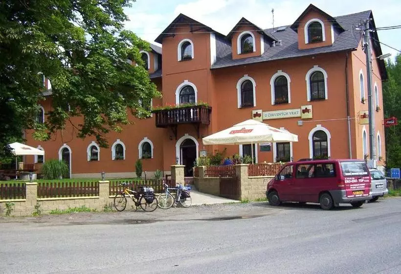 Majatalo Penzion U červených Vrat