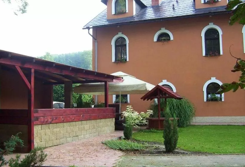 Majatalo Penzion U červených Vrat