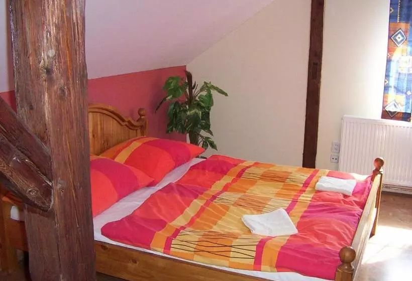 Majatalo Penzion U červených Vrat