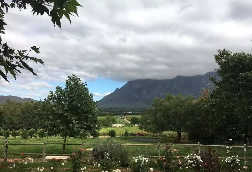 Majatalo Summerhill Guest Farm