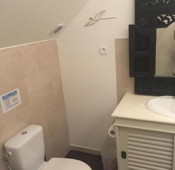 تختخواب و صبحانه Caloupilé