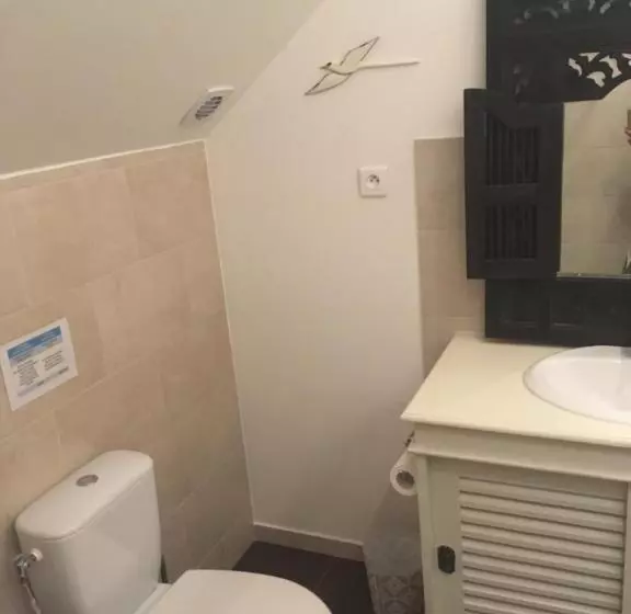 تختخواب و صبحانه Caloupilé