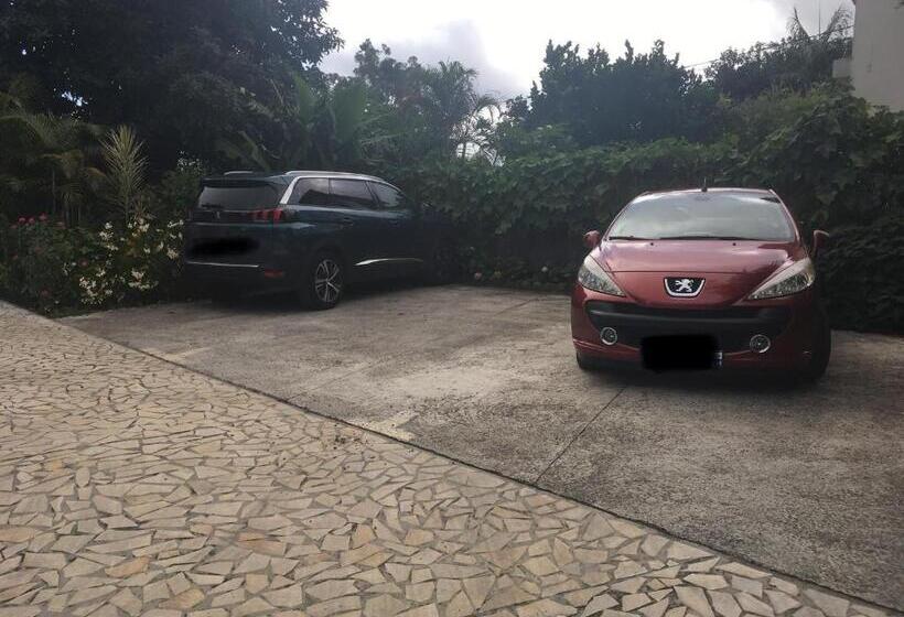 تختخواب و صبحانه Caloupilé