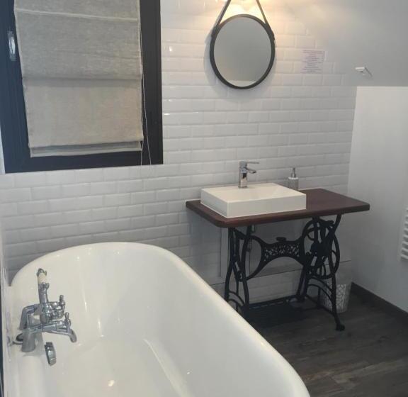 تختخواب و صبحانه Caloupilé