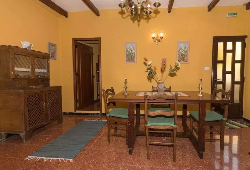 Casa De Vacaciones En El Zumacal