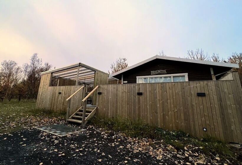 Eyja Mörk & Bubble Bedroom