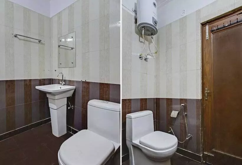 ホテル Oyo Home 38093 Designer Stay Near Sector 59 Metro Station