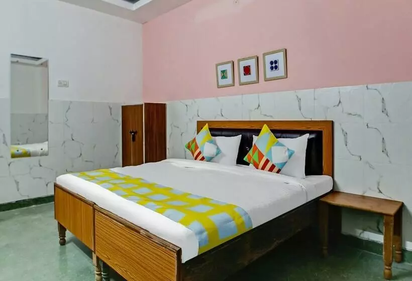 ホテル Oyo Home 38093 Designer Stay Near Sector 59 Metro Station