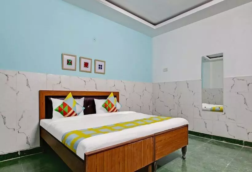 ホテル Oyo Home 38093 Designer Stay Near Sector 59 Metro Station