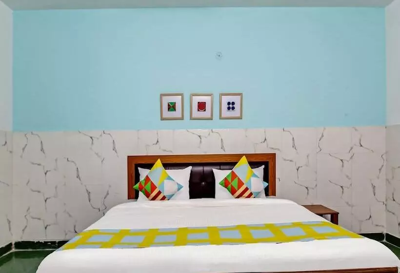 ホテル Oyo Home 38093 Designer Stay Near Sector 59 Metro Station