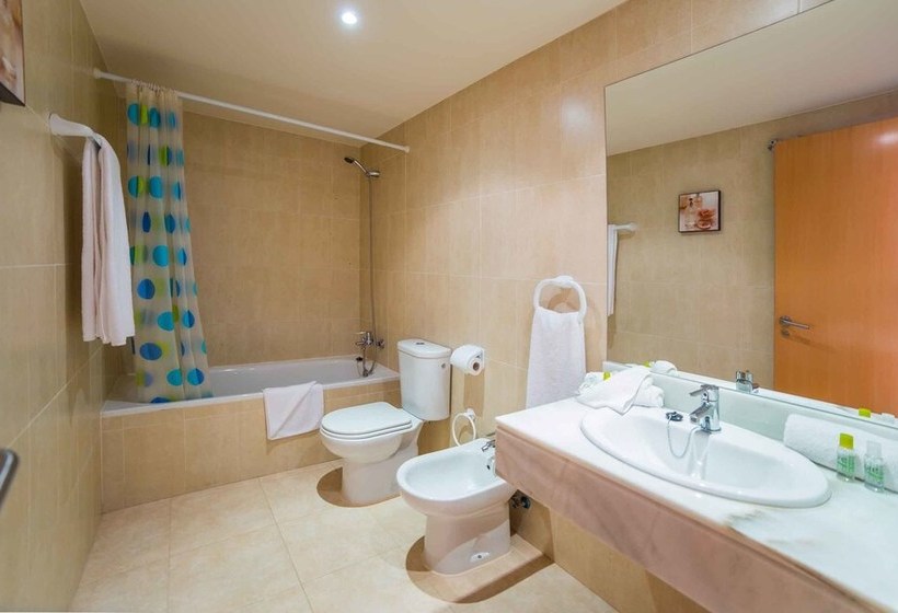 Apartamentos Adaria Vera