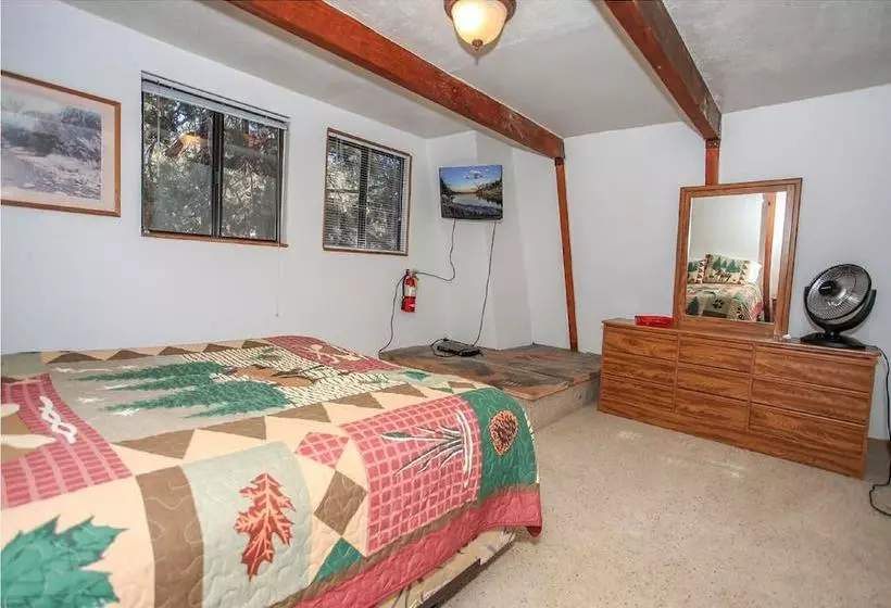 Bear's Den