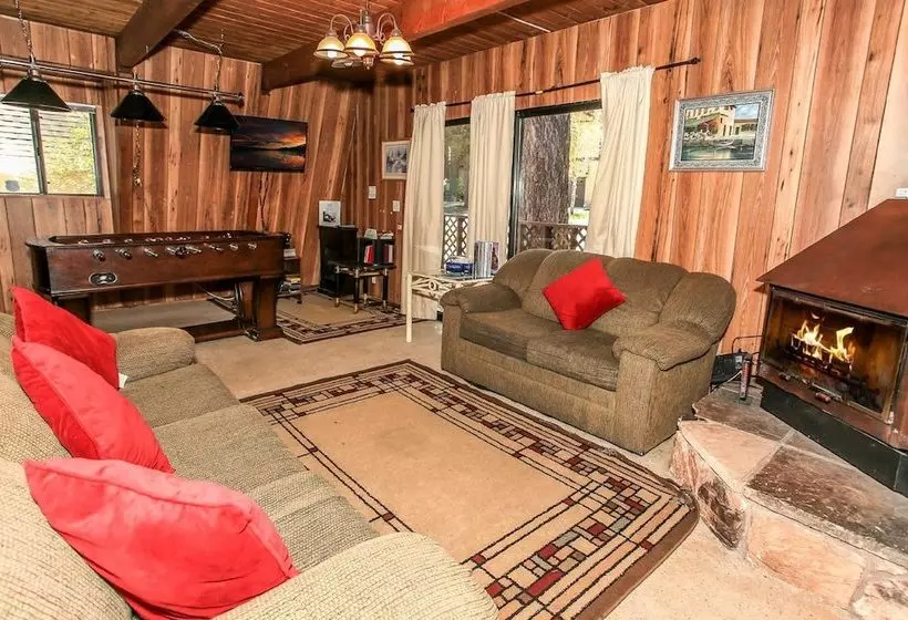 Bear's Den