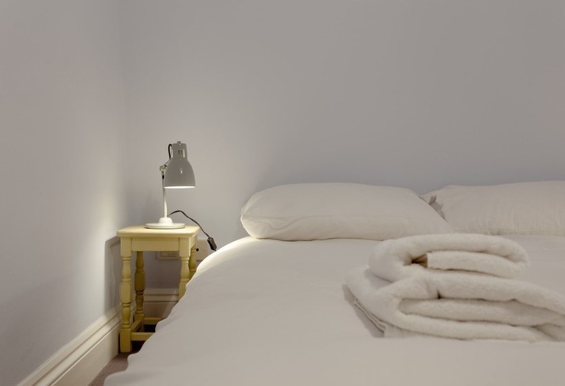 Home With Roof Terrace Hampstead Village