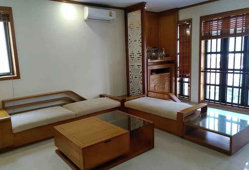 Hotelli Halong And Me