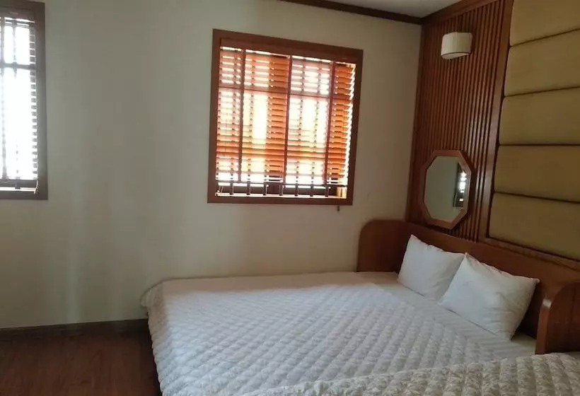 Hotelli Halong And Me