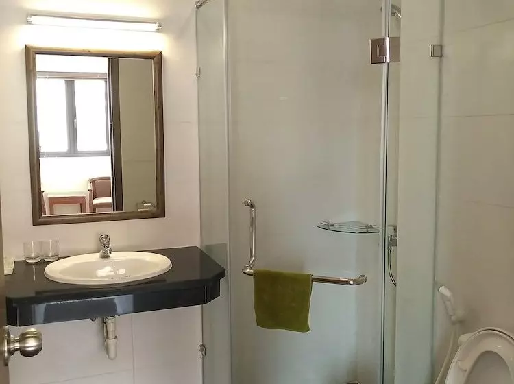 Hotelli Halong And Me