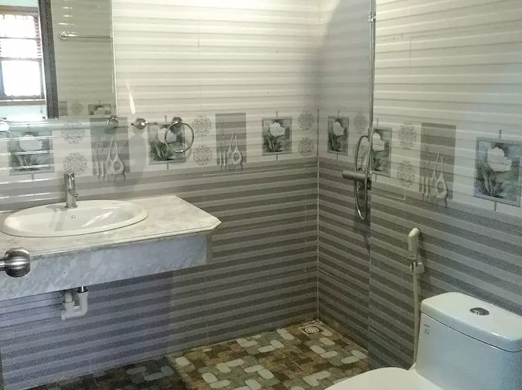 Hotelli Halong And Me