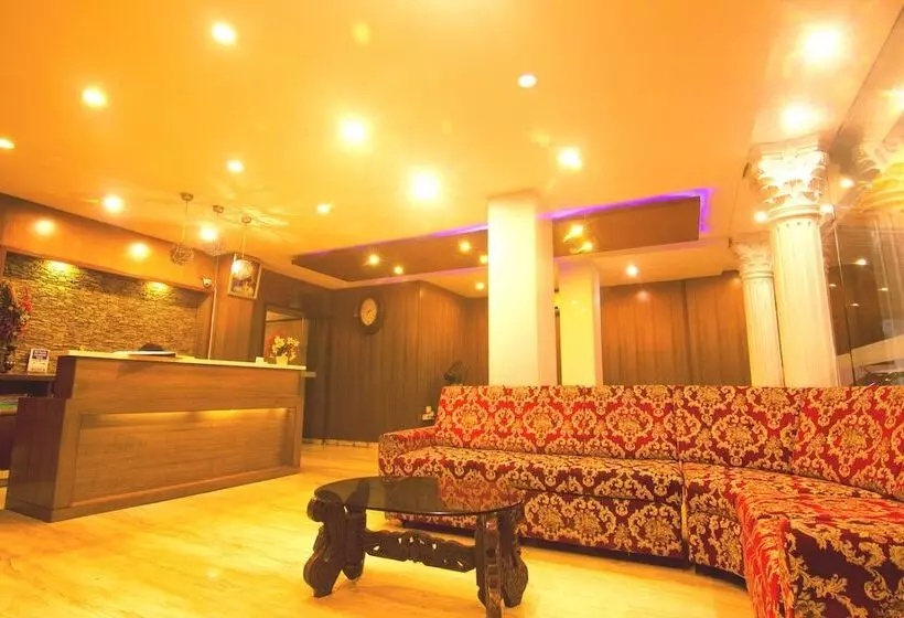 هتل Jjs Park Inn