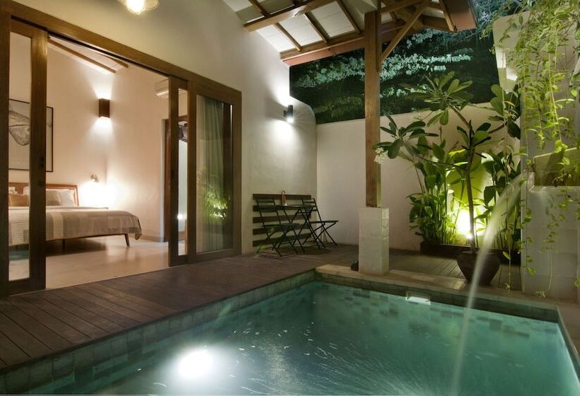 호텔 Kerensia Private Pool Villas