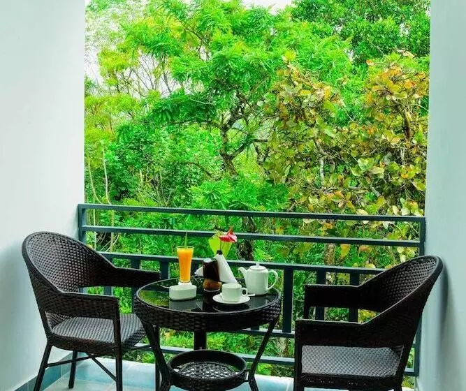 Hotelli Spice Villa Thekkady