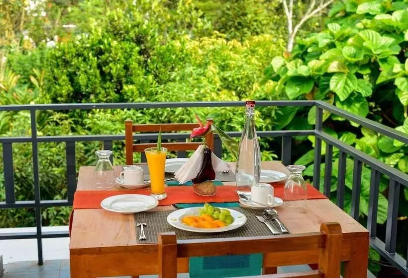 Hotelli Spice Villa Thekkady