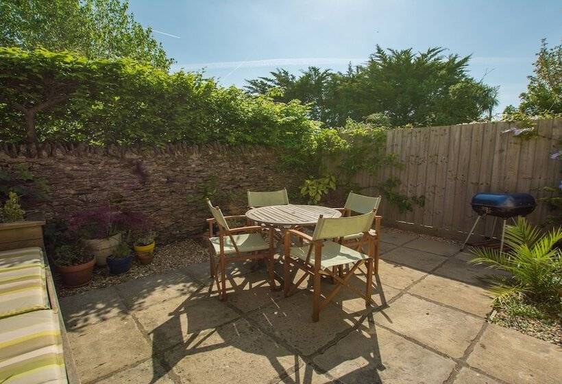 Oysters Sleeps 6 Modern Villa & Dog Friendly