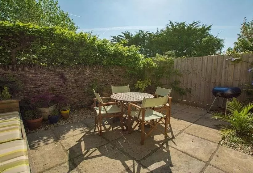 Oysters Sleeps 6 Modern Villa & Dog Friendly