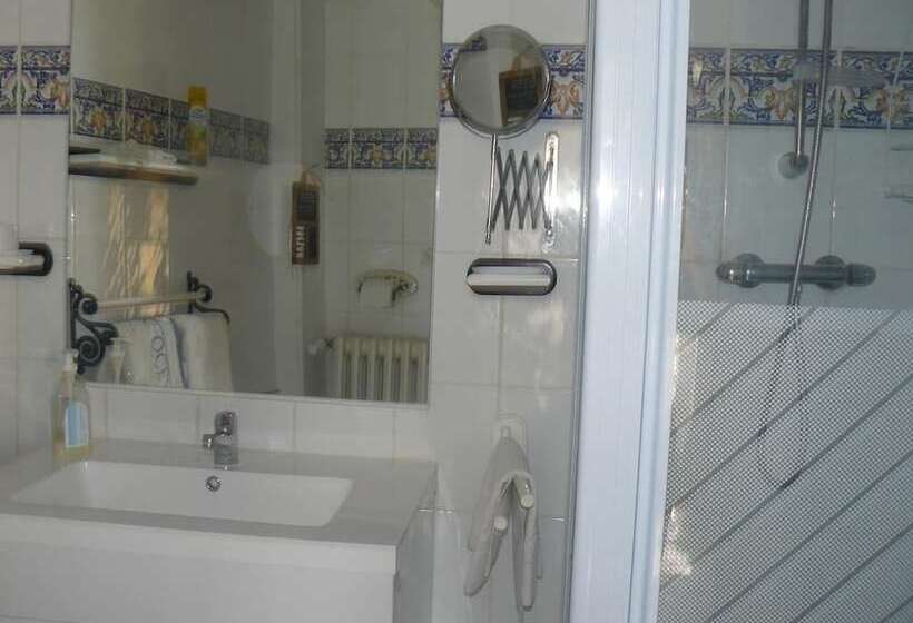 ペンション Chambres D'hôtes & Gites Pouget