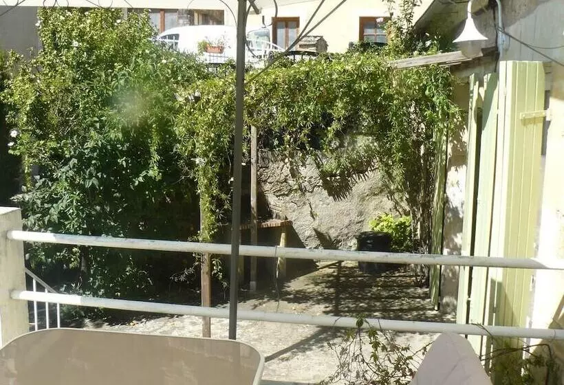 Majatalo Chambres D'hôtes & Gites Pouget