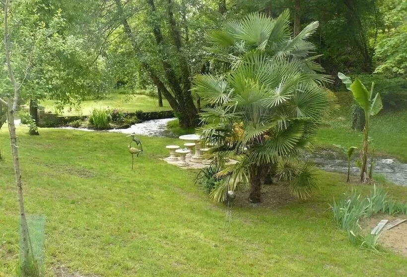 Majatalo Chambres D'hôtes & Gites Pouget